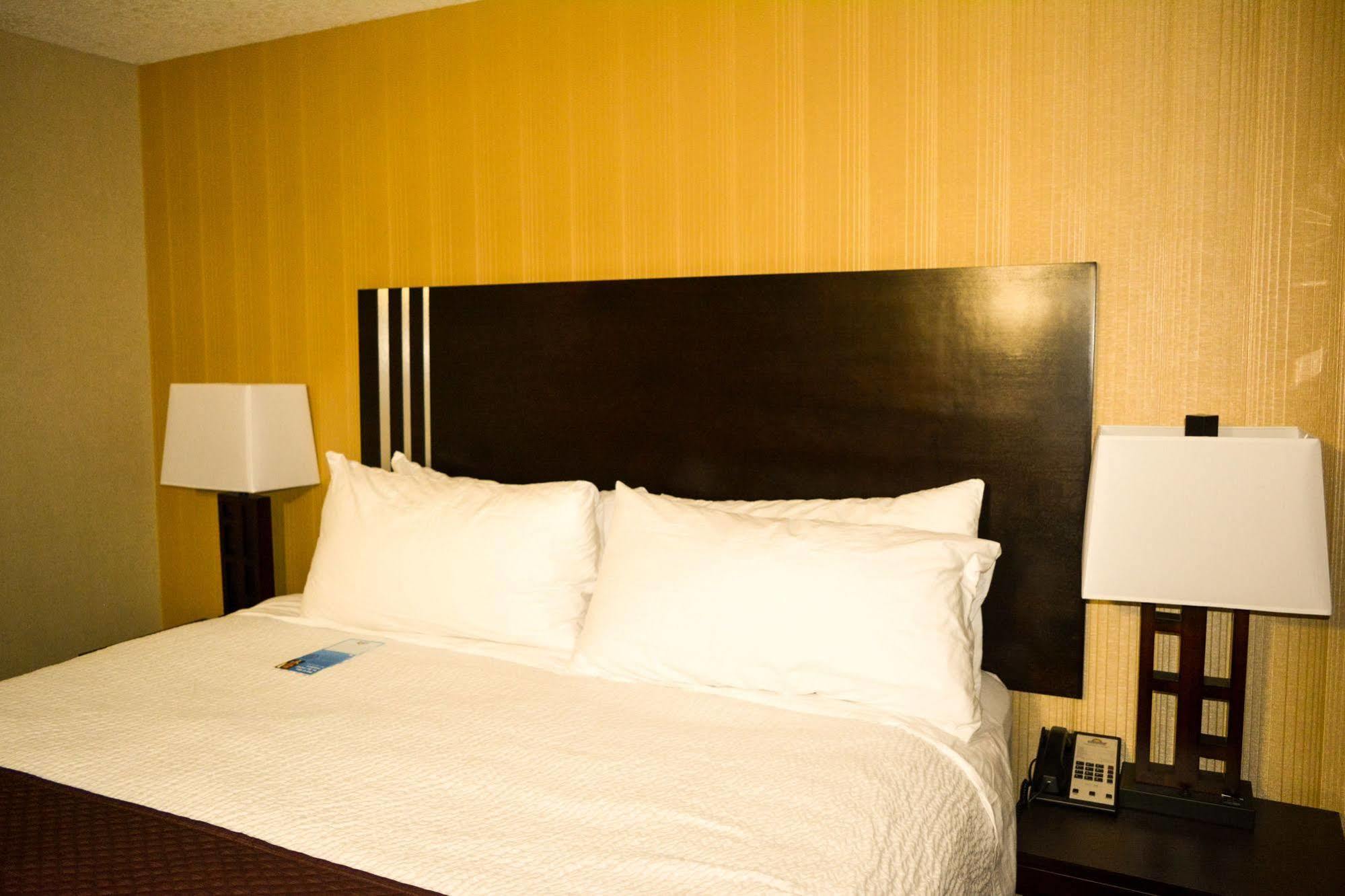 Inn Days By Wyndham Sylvan Sylvan Lake