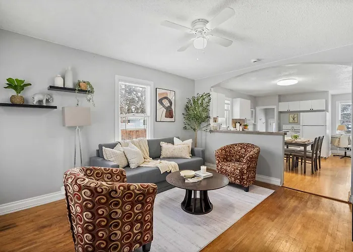 Sylvan Lake Nook Family-Friendly And Close To Beach