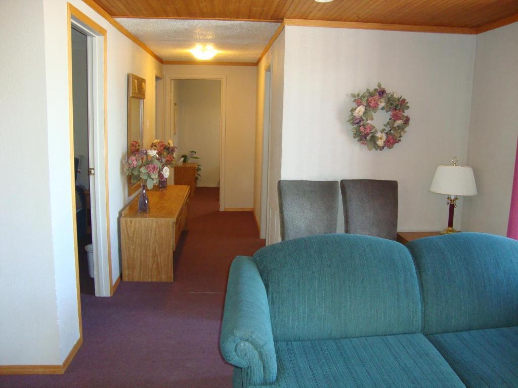 Beach Front Motel Sylvan Lake