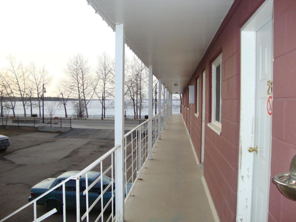 Motel Beach Front Sylvan Lake